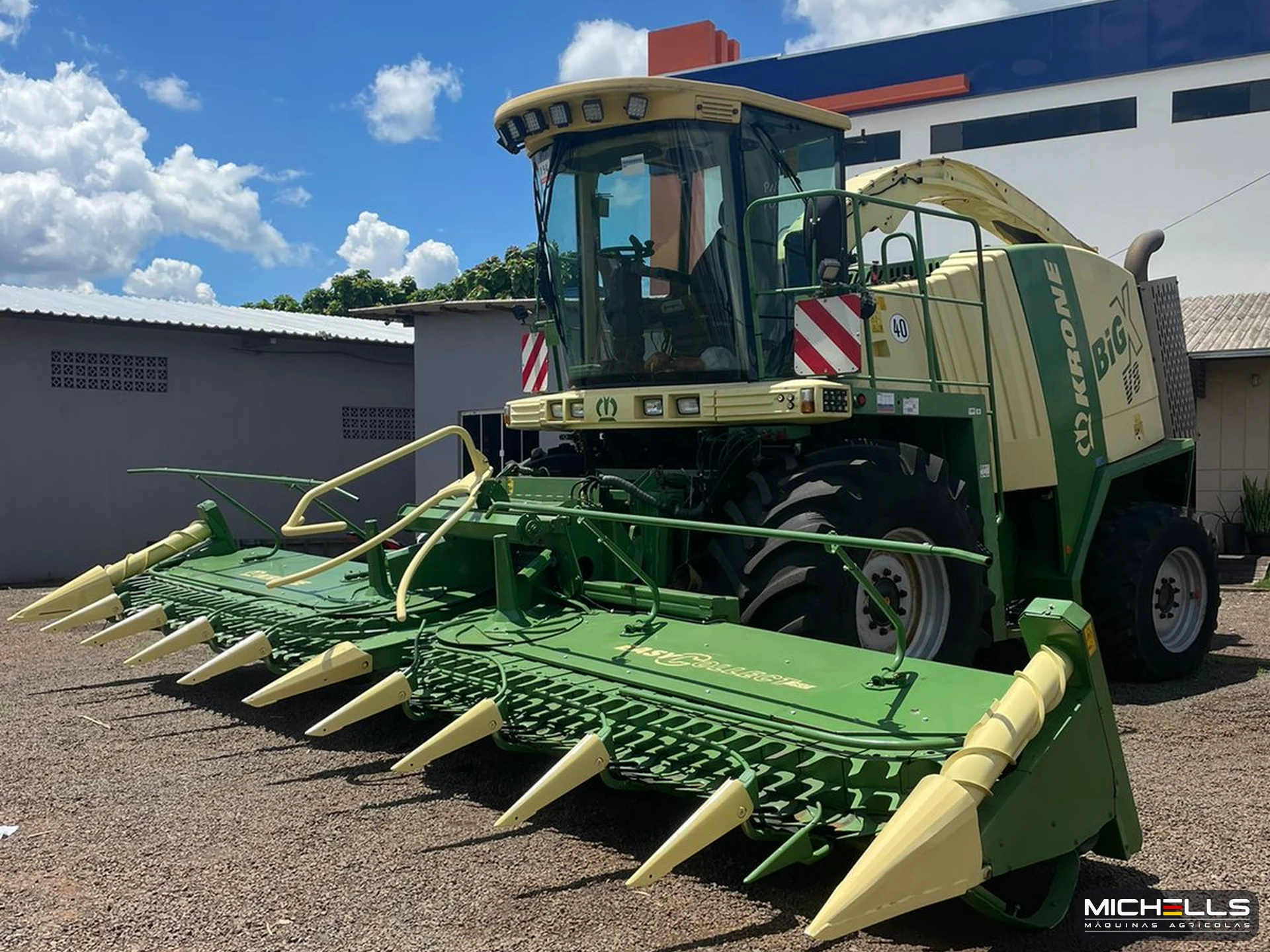 Krone BiG X 680 OptiMaize 2020 verde — foto