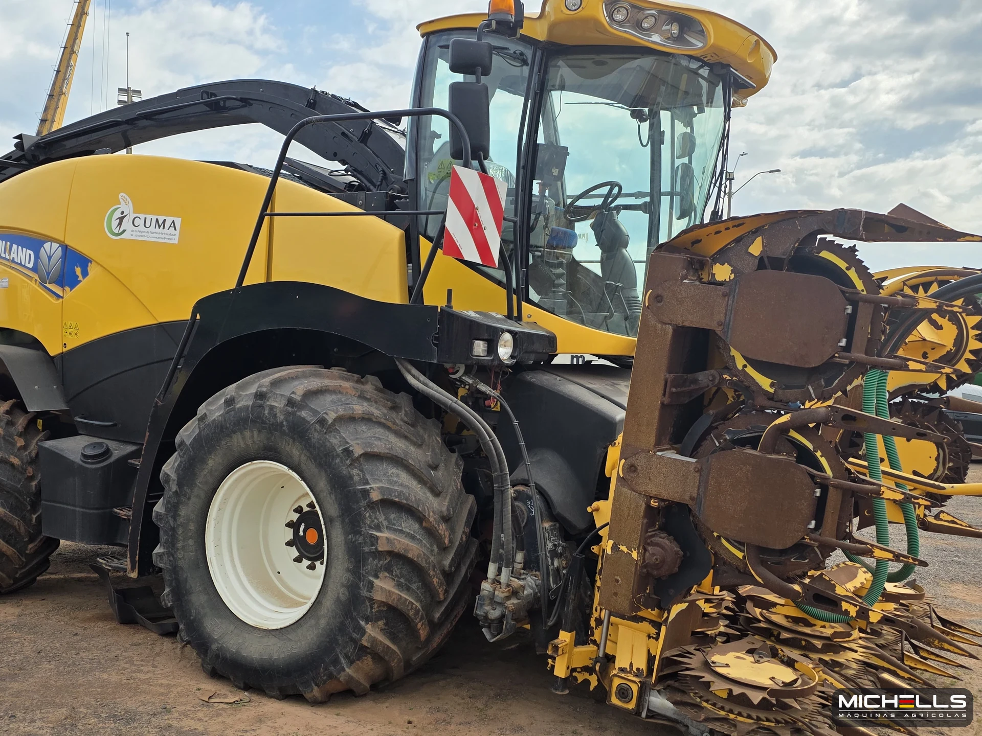New Holland FR9060 Série FR9000 2009 amarelo — foto