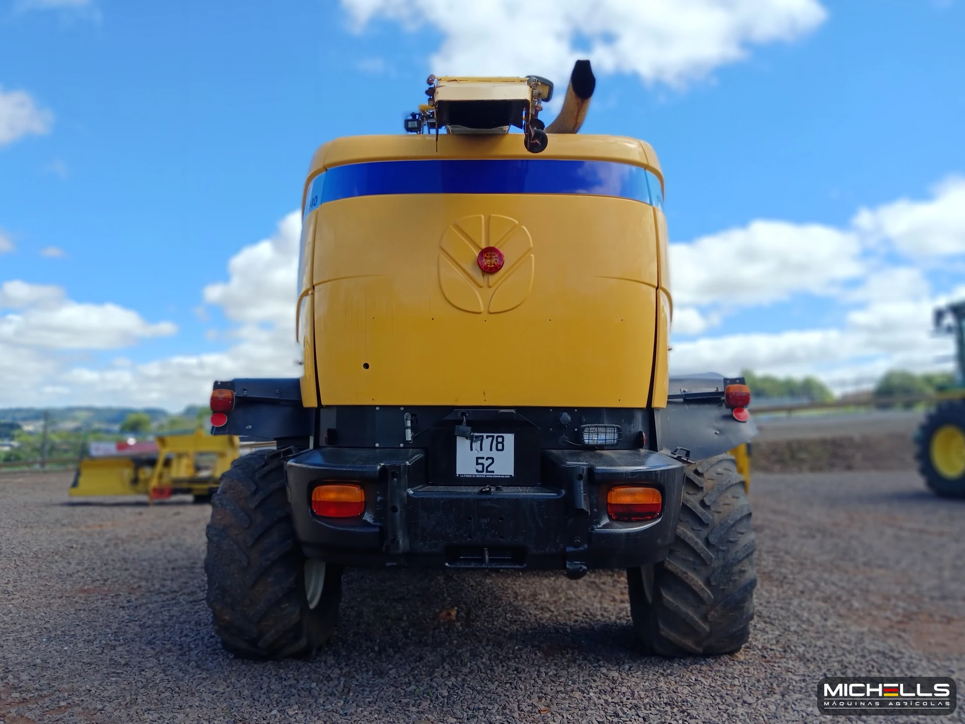 New Holland FR9040 FR9000 Series 2008 amarelo — foto
