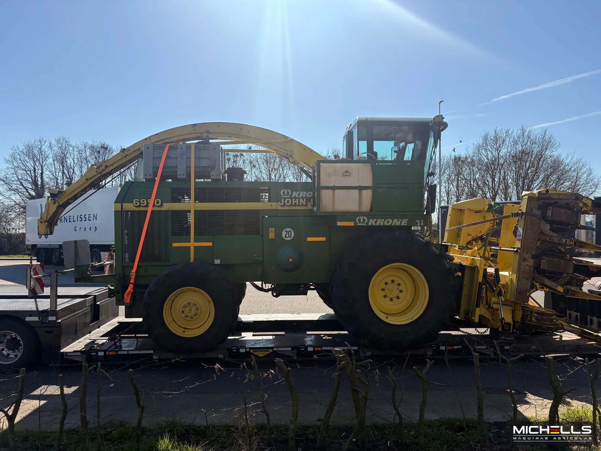 John Deere 6950 Série 6050 2001 verde — foto