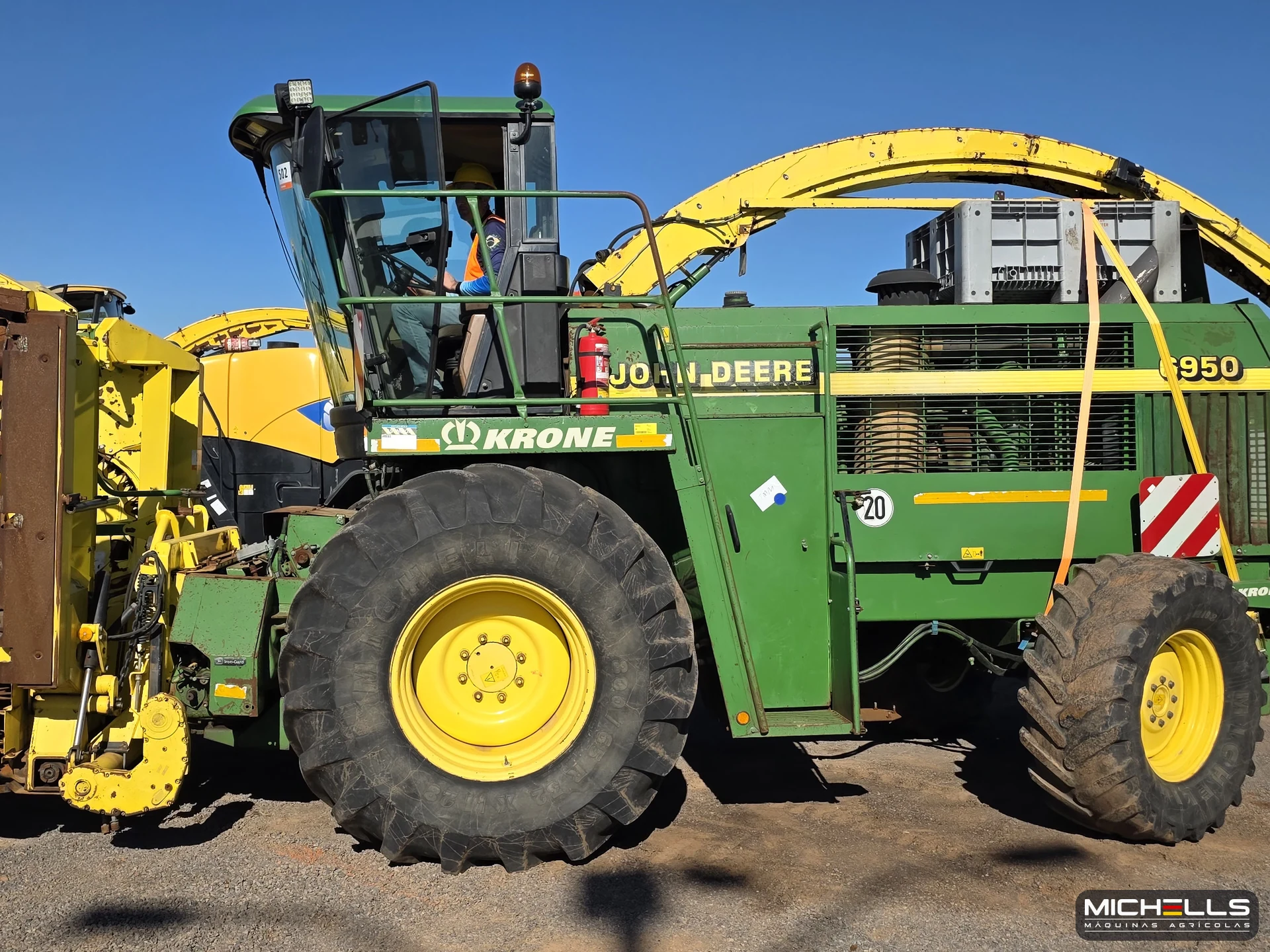 John Deere 6950 Série 6050 2001 verde — foto