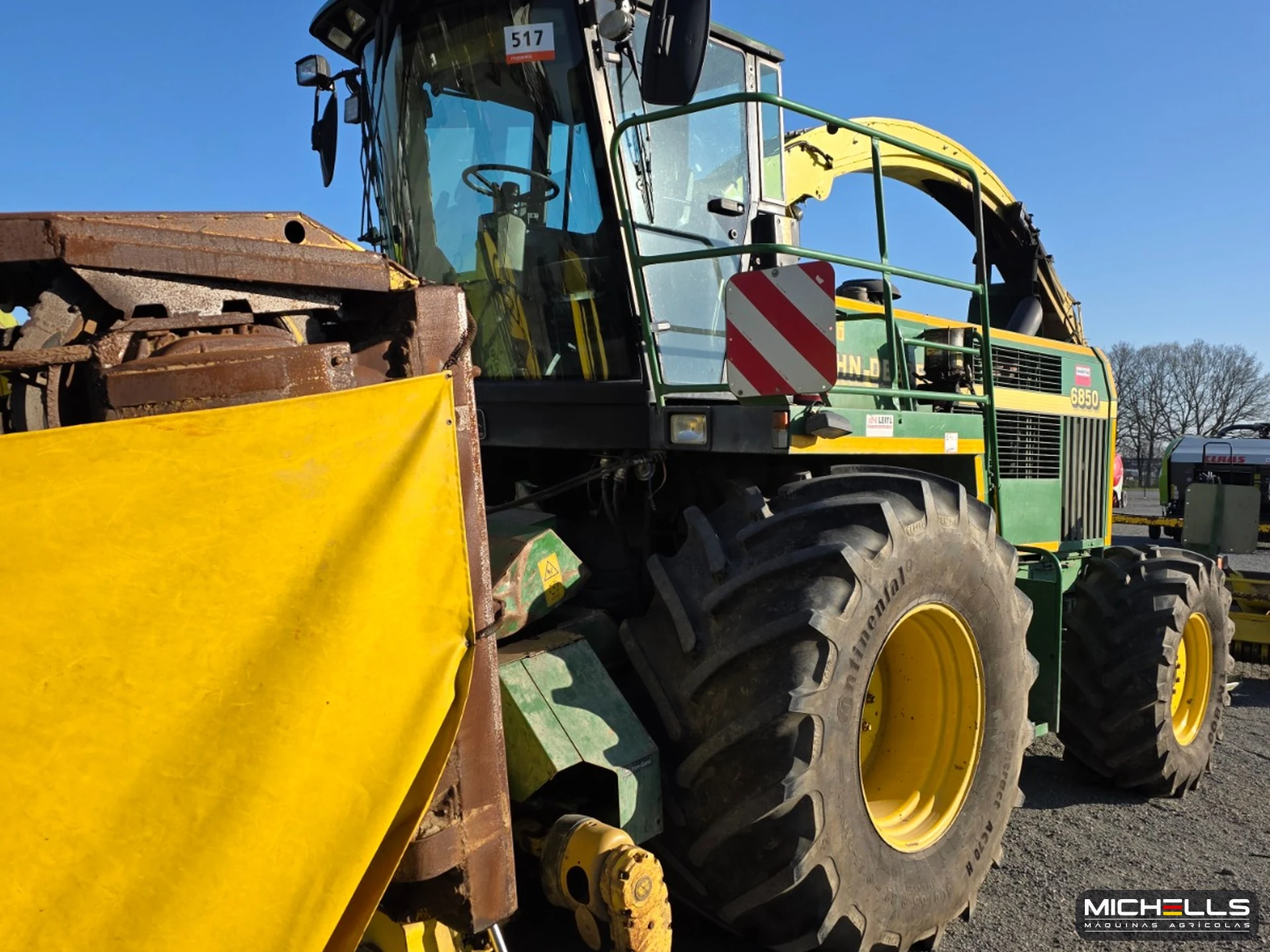 John Deere 6850 2000 verde — foto