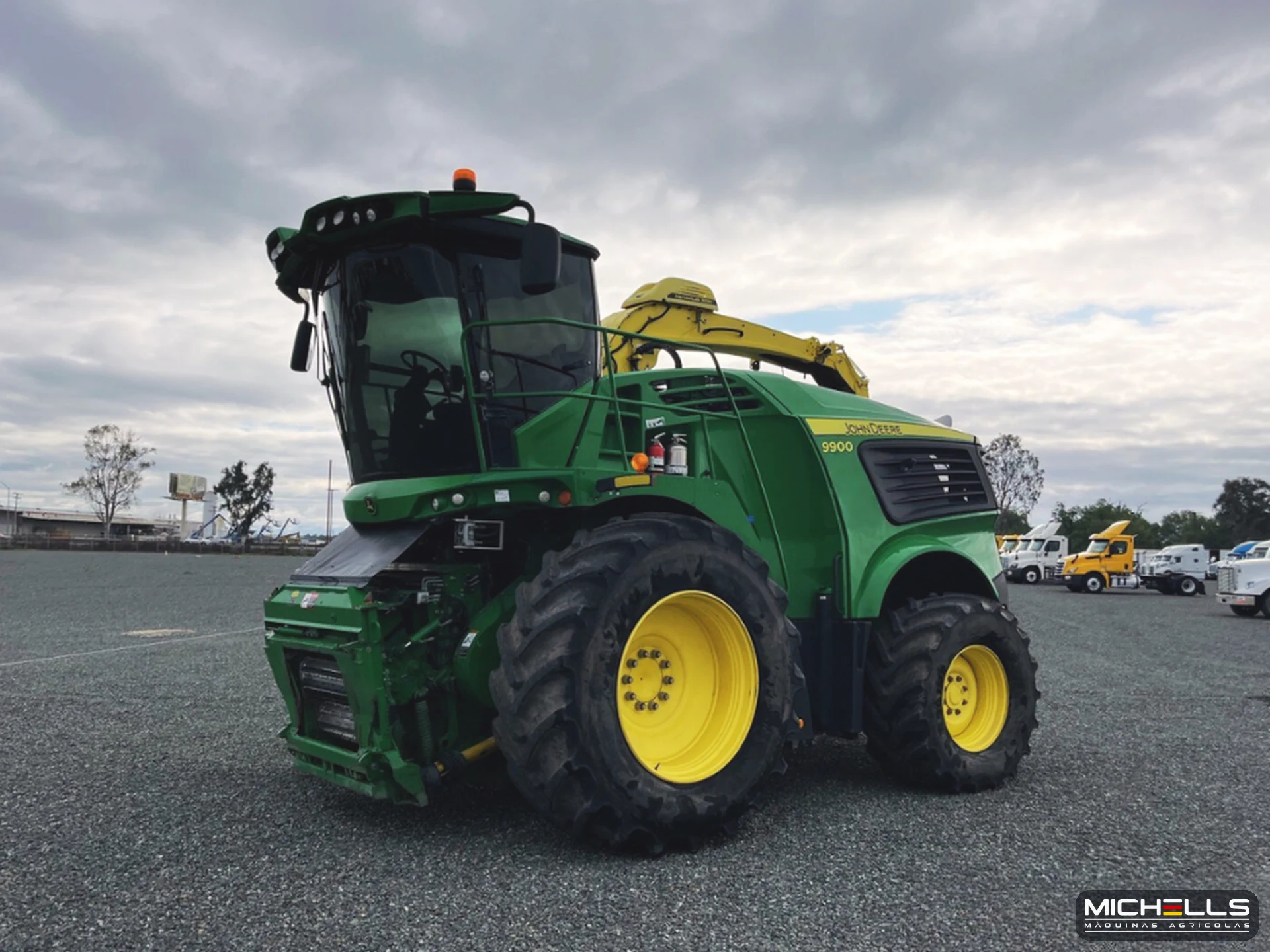John Deere 9900 9900i (Série 9000 de forrageiras autopropelidas) 2020 verde — foto
